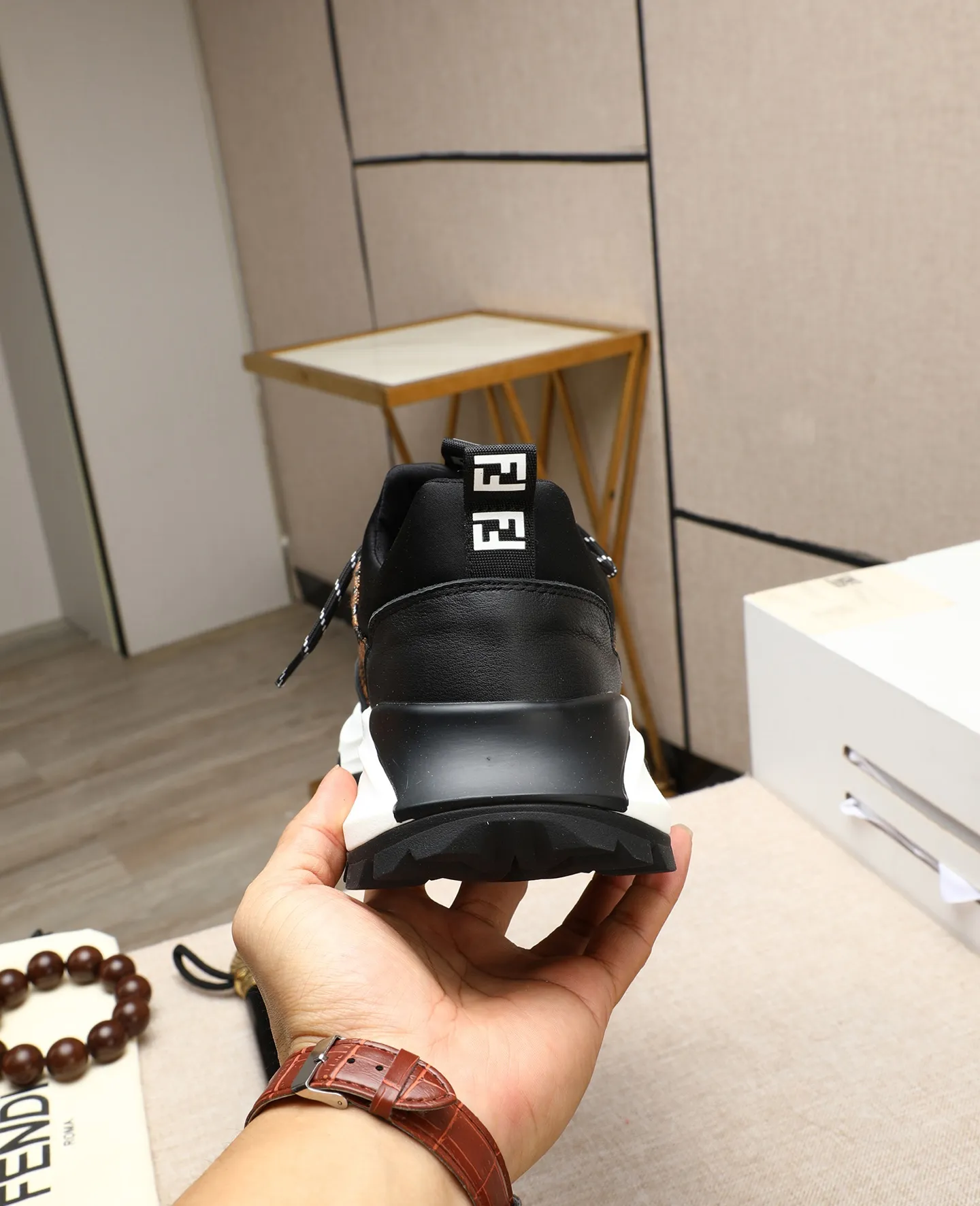 Men's shoes 💰460🕷🕷[FENDI] Fendi fashionable casual men's shoes 🇨🇳Original official website 1:1 model opening, new models are available first 💯Not high-profile but avant-garde, simple About low-key and fashionable, super versatile style 🌿 Made of original cowhide ➕ Pigskin lining 🎋 The version is comfortable on the feet, so rigorous for any small place, and the workmanship is first-class 🍍38-44 Large quantities in stock